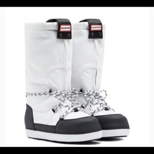 White Hunter snow boots. US Women’s size 7. Never worn!